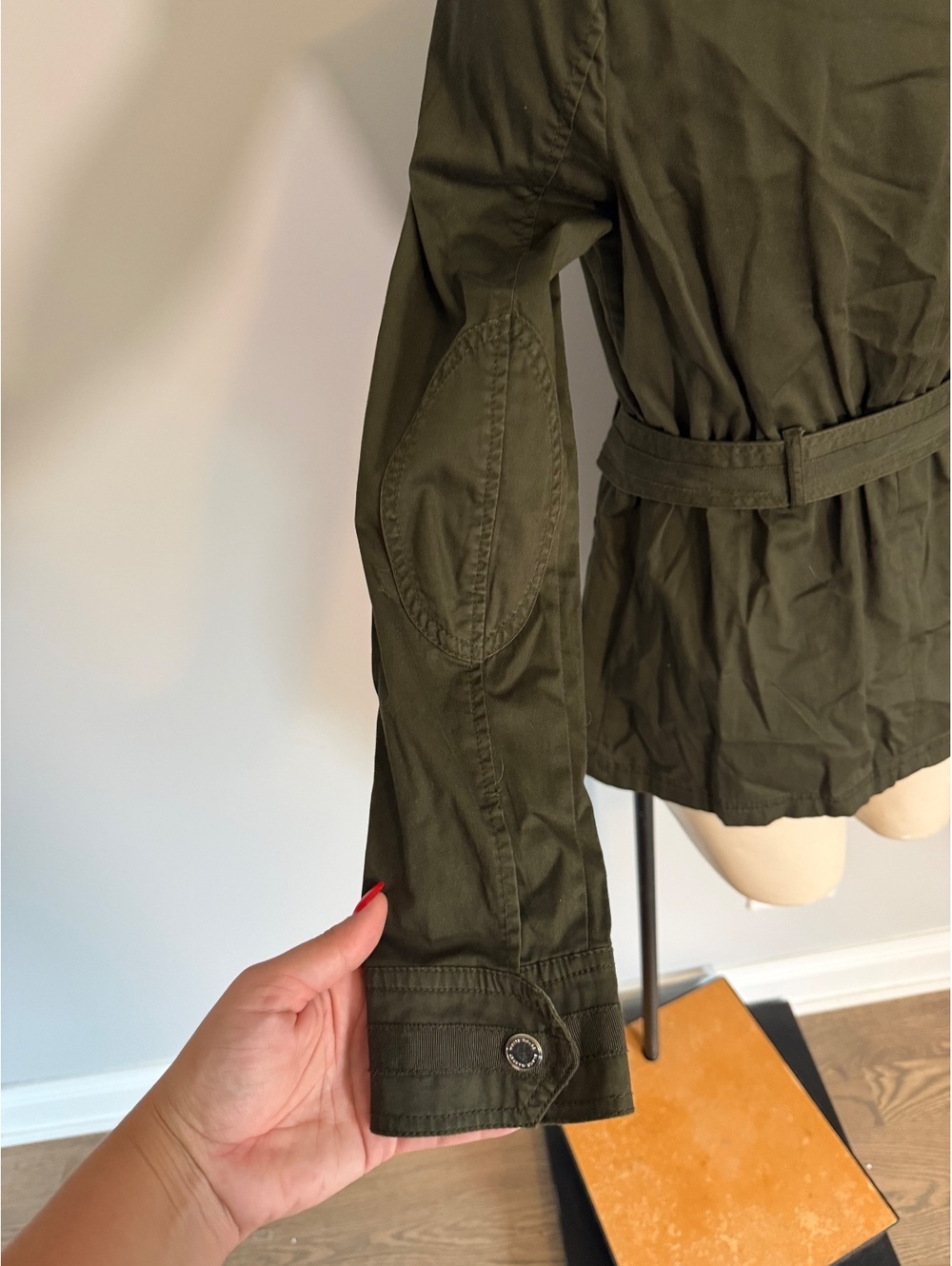White House Black Market Olive Green Belted Utility Jacket Size 0 - Picture 6 of 14
